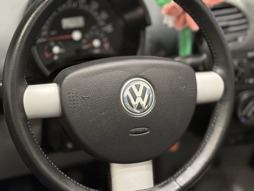 2005 Volkswagen Beetle Convertible GLS photo 7