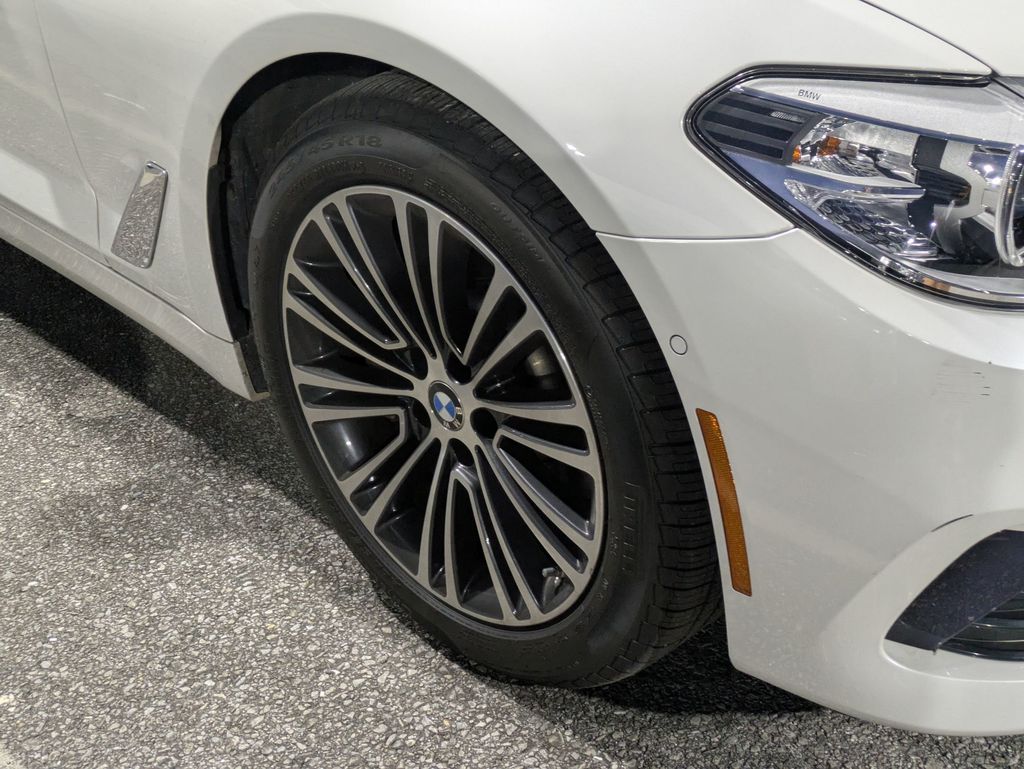 2017 Bmw 530i 5-Series photo 4