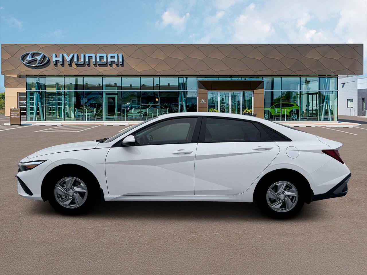2026 Hyundai Elantra SE photo 3
