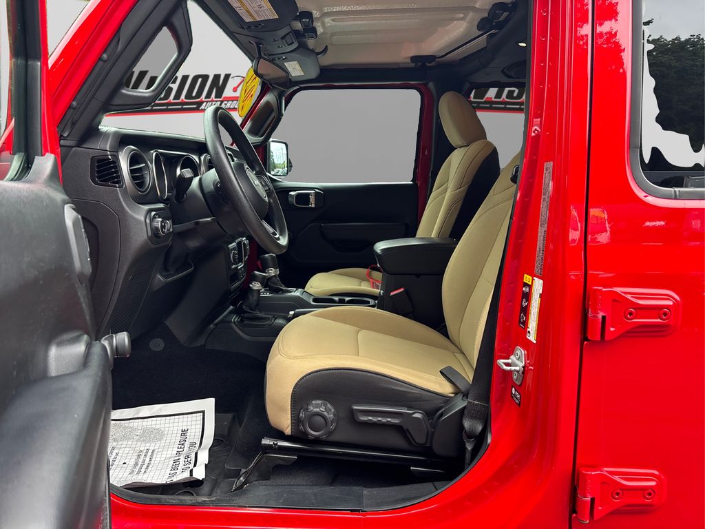2021 Jeep Gladiator Sport photo 9