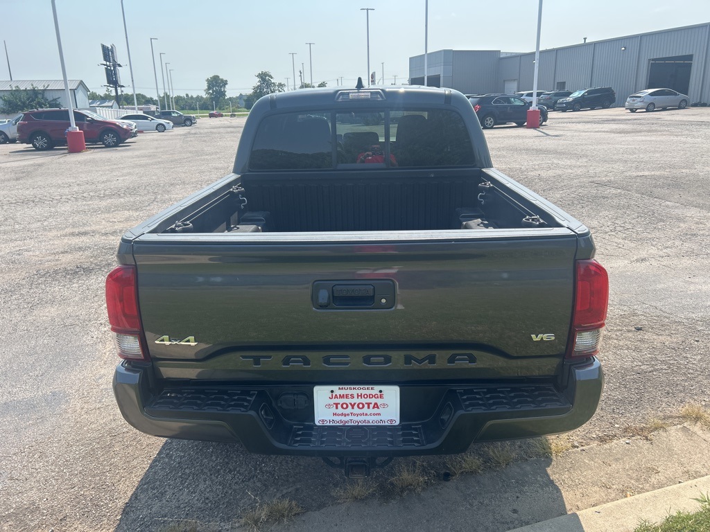2023 Toyota Tacoma TRD Off-Road photo 6