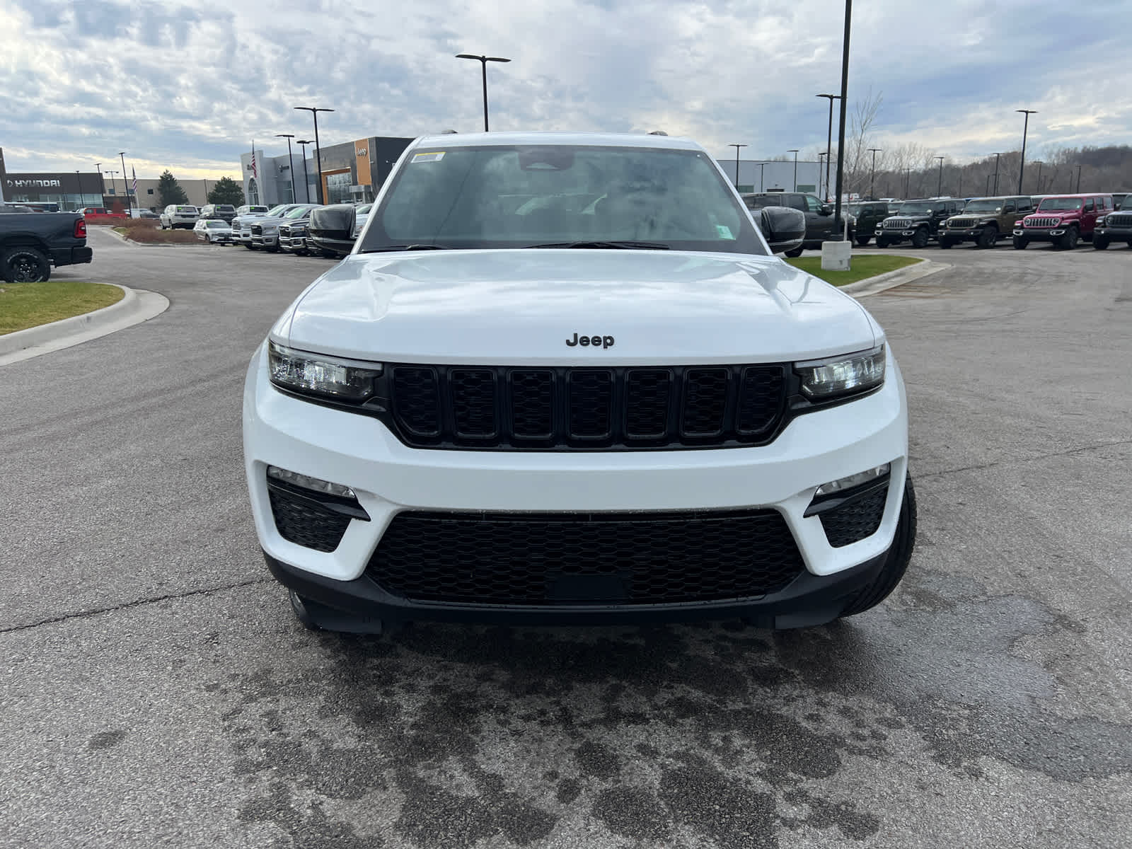 2025 Jeep Grand Cherokee Limited photo 4
