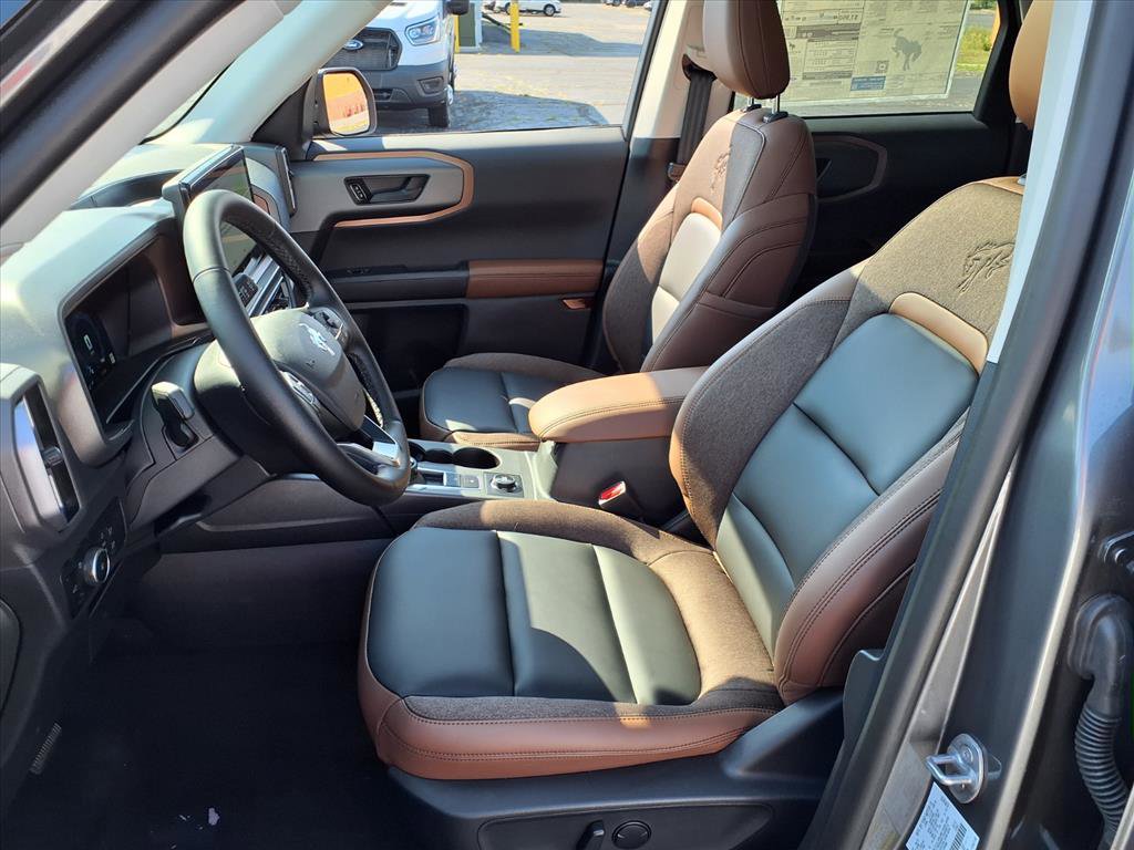 2025 Ford Bronco Sport Outer Banks photo 4
