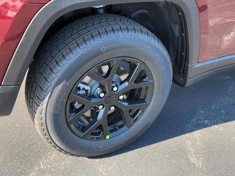2025 Jeep Grand Cherokee Altitude X photo 4