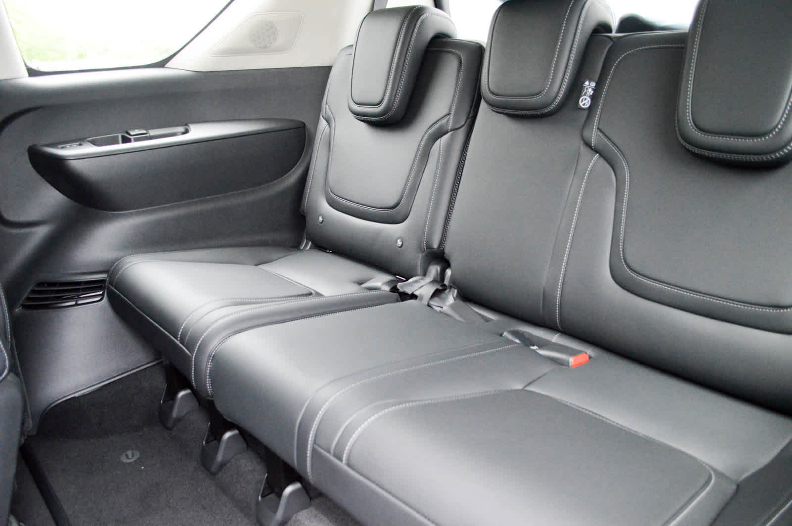 2025 Infiniti QX80 Pure photo 18