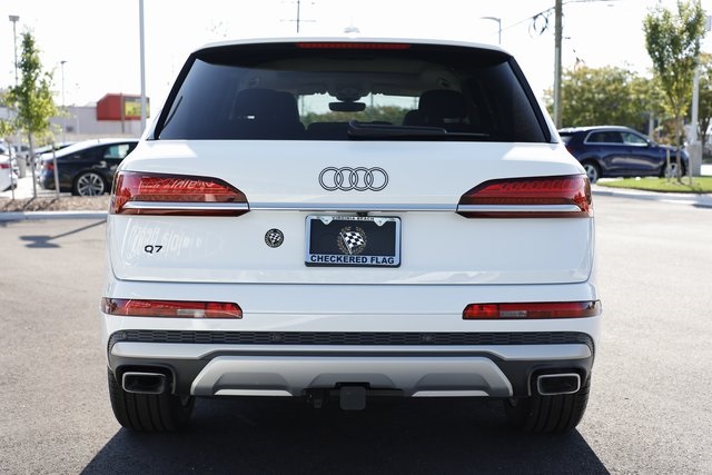 2025 Audi Q7 55 Premium Plus photo 11