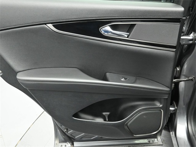 2023 LINCOLN NAUTILUS - Image 24