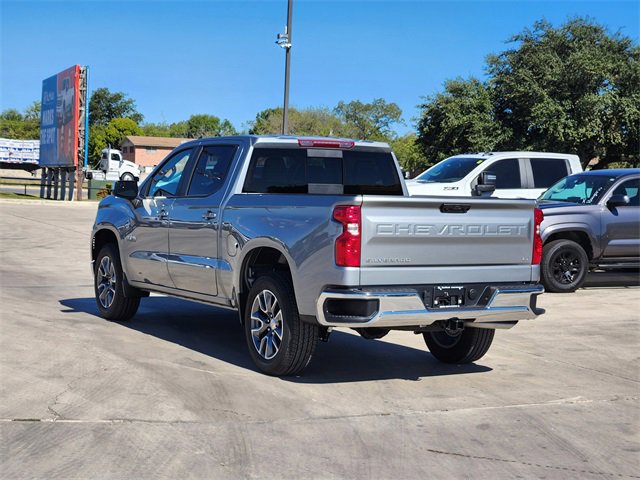 2026 Chevrolet Silverado 1500 LT photo 3