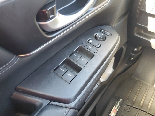 2019 Honda CR-V Touring photo 25