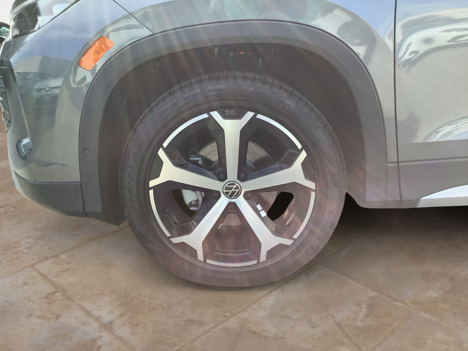 2025 Volkswagen Tiguan SE photo 9
