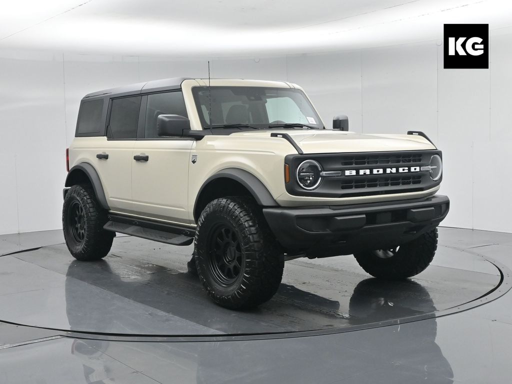 2025 Ford Bronco 4-Door Big Bend's photo