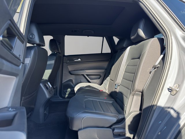 2022 Volkswagen Atlas Cross Sport V6 SEL Premium R-Line photo 12