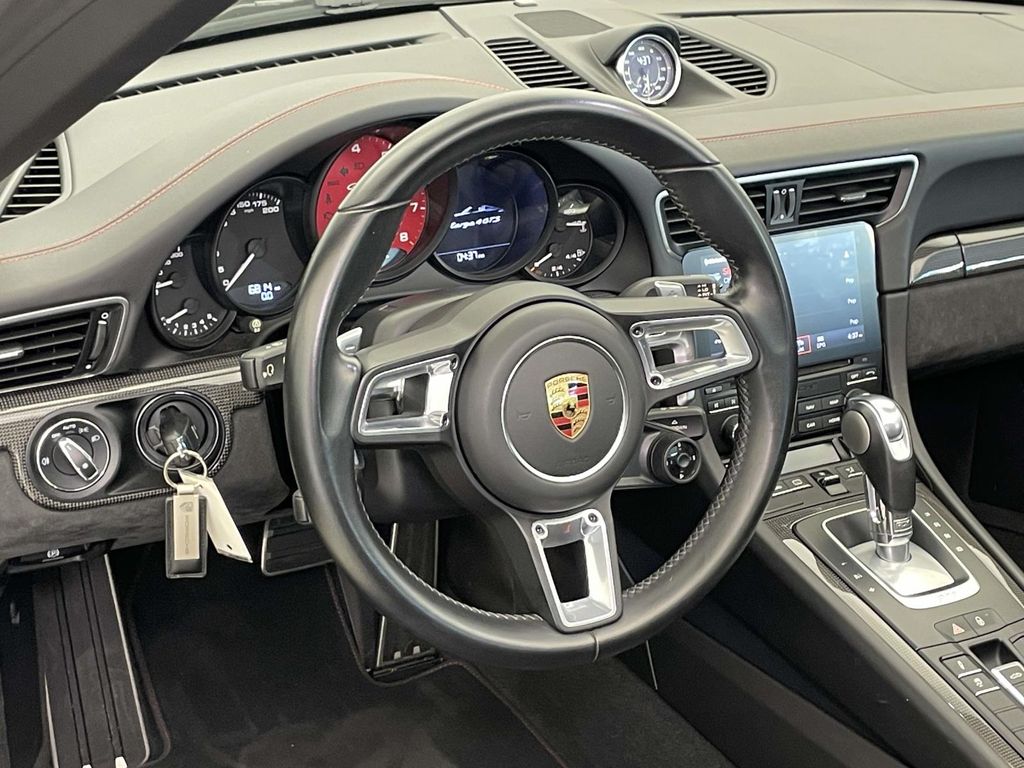 2017 Porsche 911 Targa 4 GTS photo 4