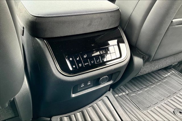2026 Infiniti QX80 Sensory photo 32