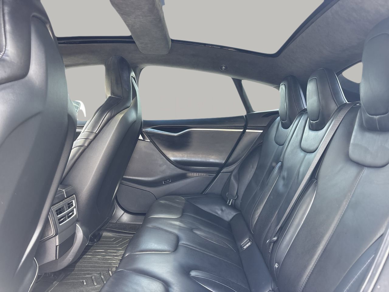 2016 Tesla Model S 60 photo 15
