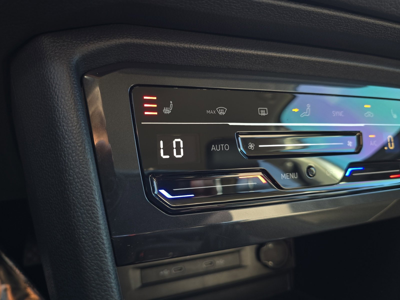 2023 Volkswagen Tiguan SE photo 20