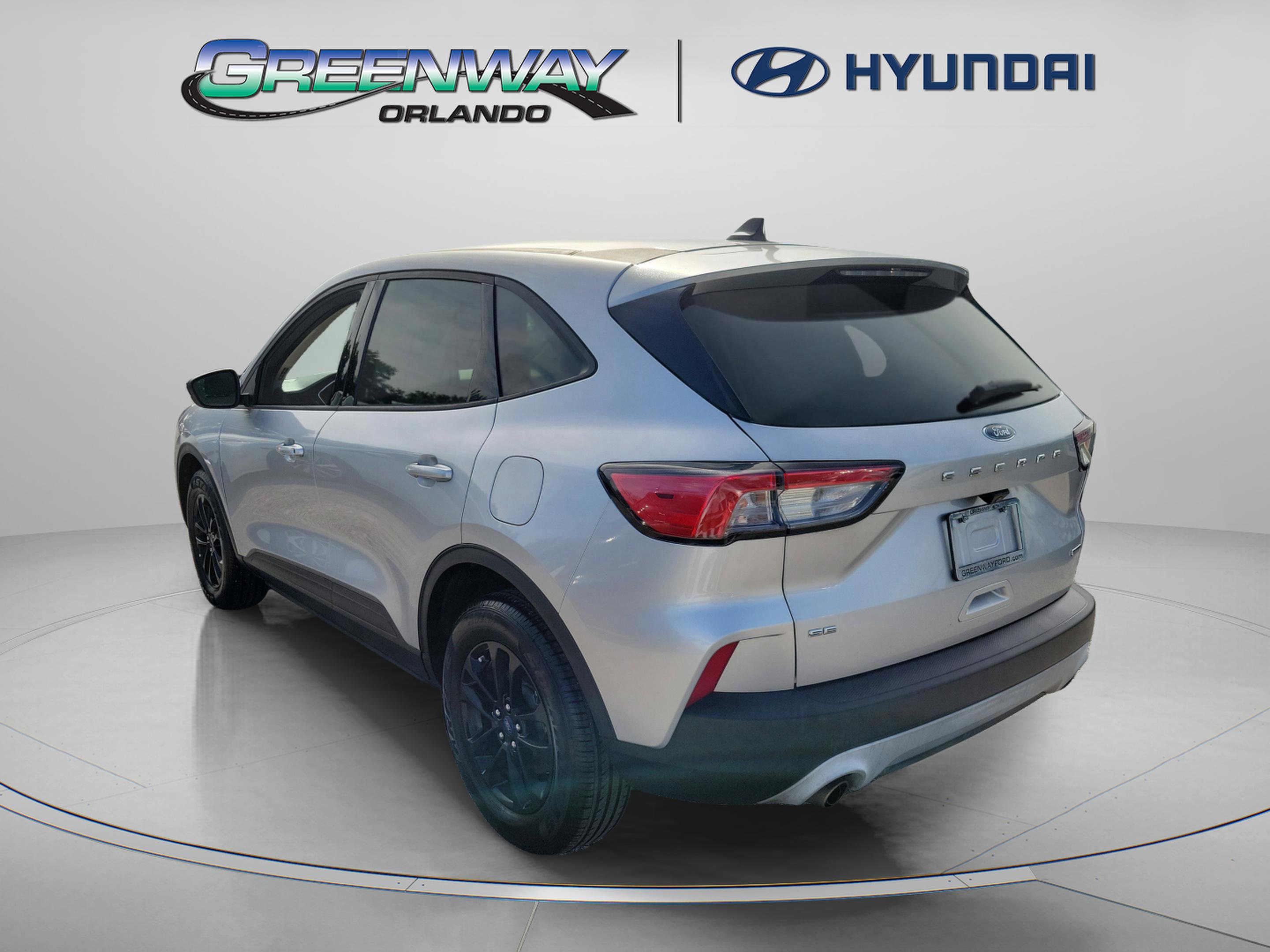 2020 Ford Escape SE Sport Hybrid photo 3