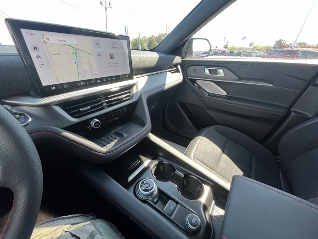 2025 Ford Explorer ST photo 10