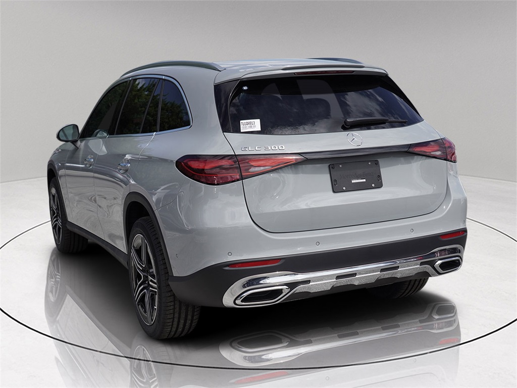 2026 Mercedes Benz GLC 300 photo 4