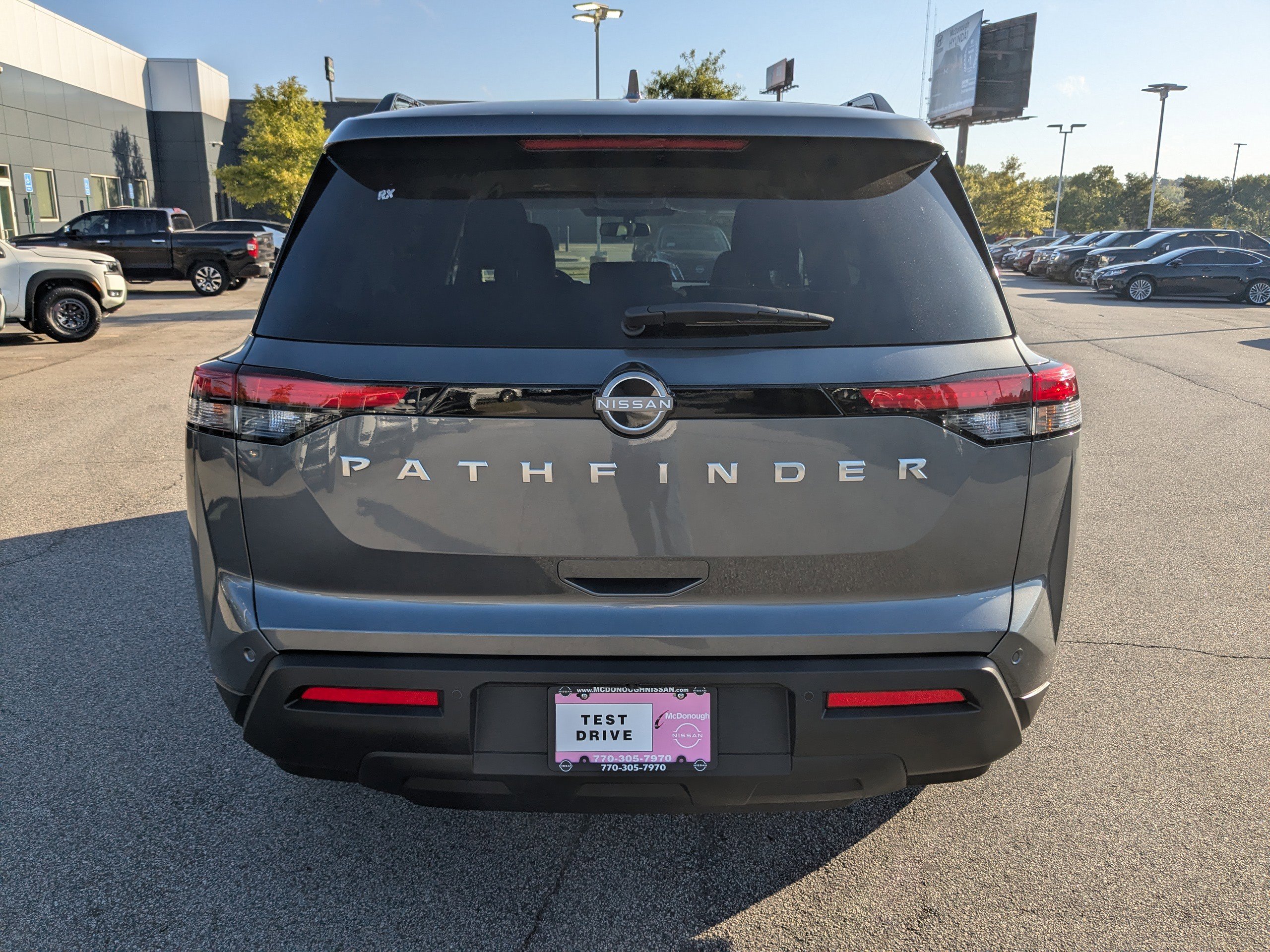 2025 Nissan Pathfinder SV photo 4