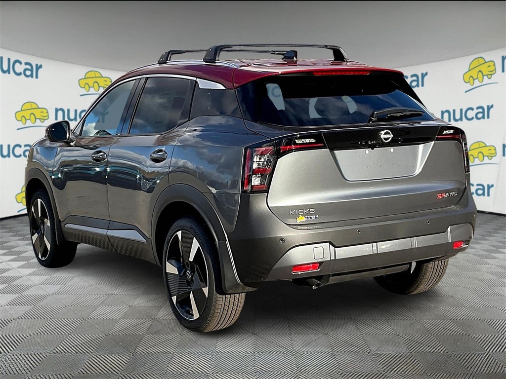 2026 Nissan Kicks SR photo 2
