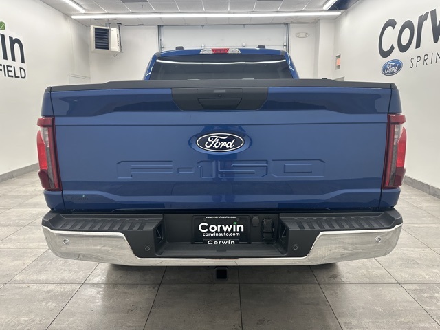 2025 Ford F-150 XLT photo 3