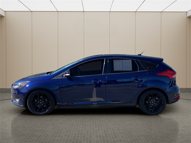 2016 Ford Focus SE photo 2