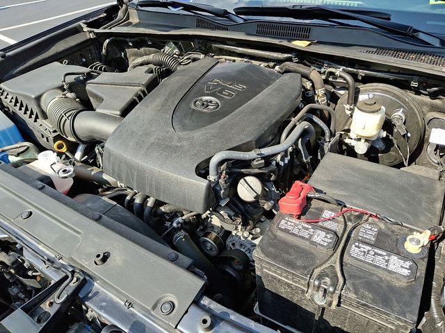 2023 Toyota Tacoma TRD Off-Road V6 photo 24