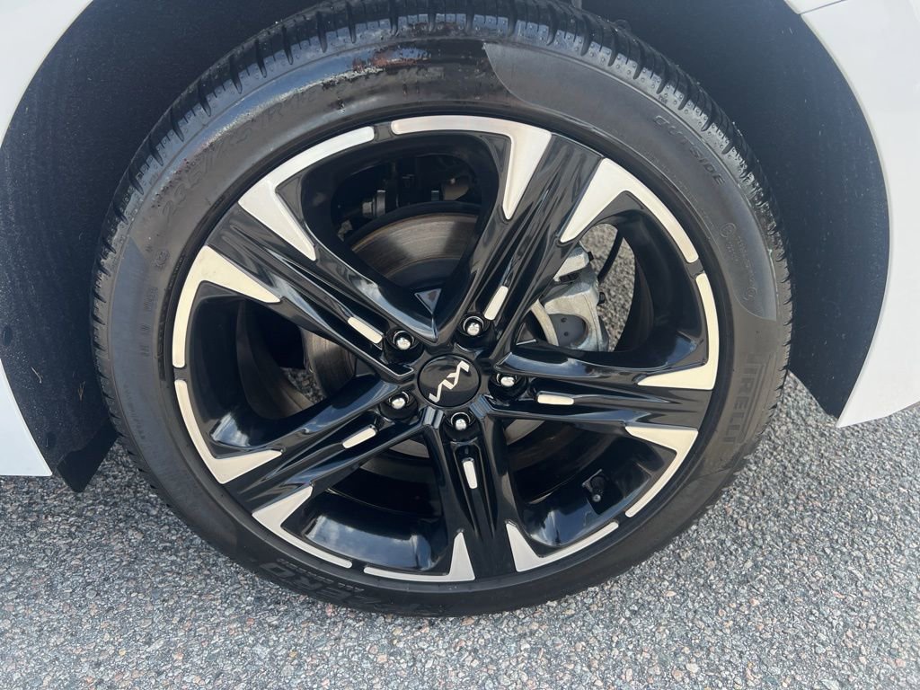 2024 Kia K5 GT-Line photo 21