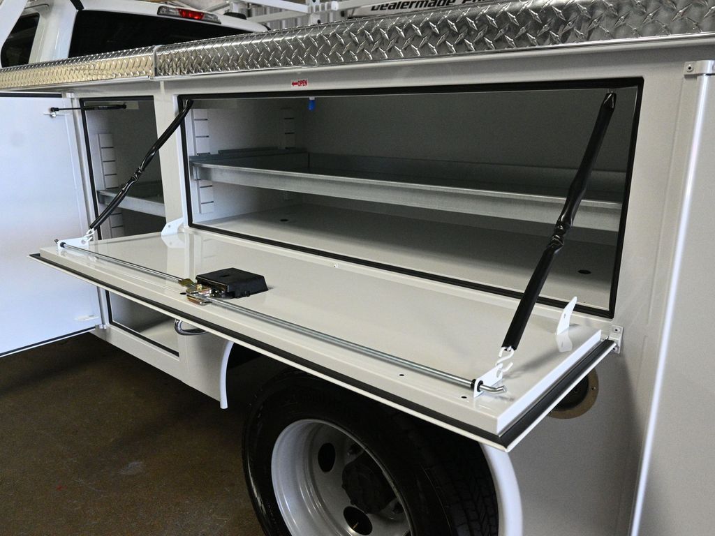 2025 Ford F-550 XL photo 20
