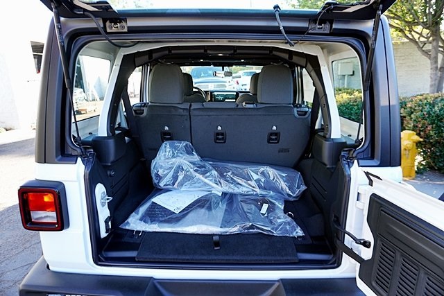 New 2026 Bright White Clear-Coat Exterior Paint Jeep Sport image 18