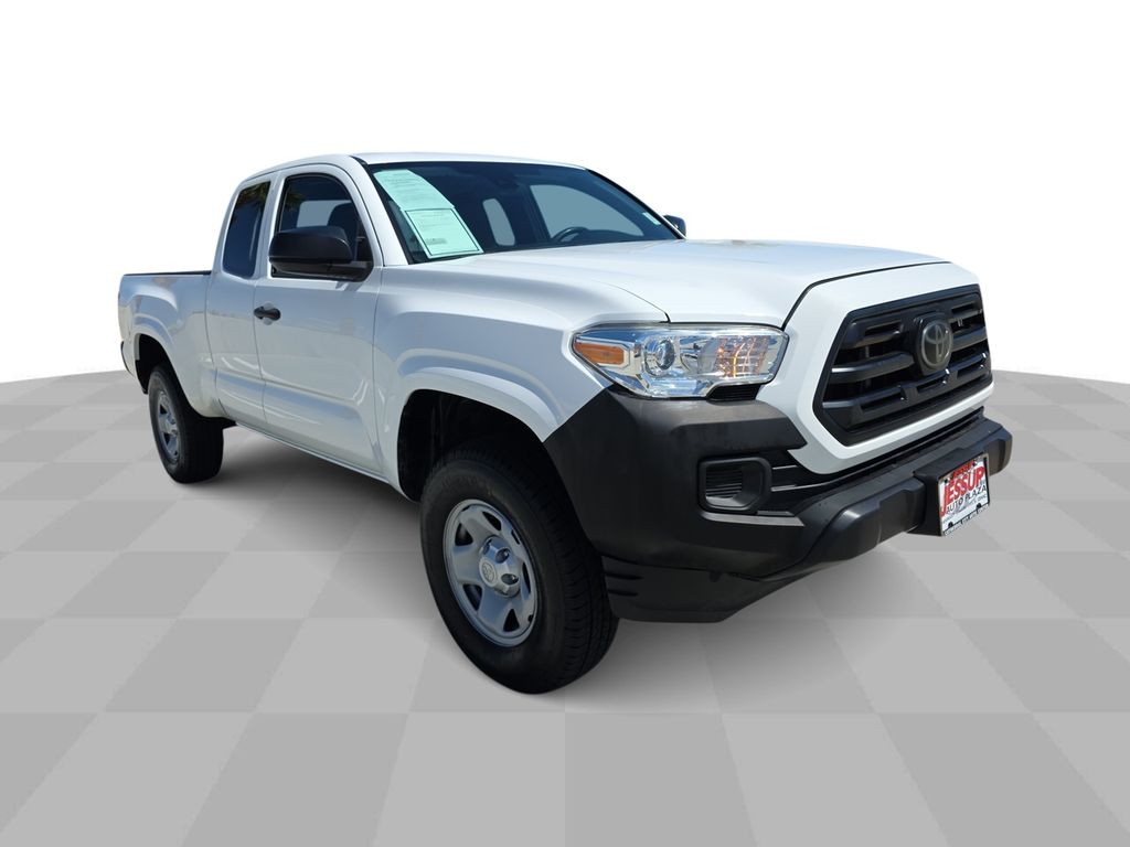 2018 Toyota Tacoma SR photo 2