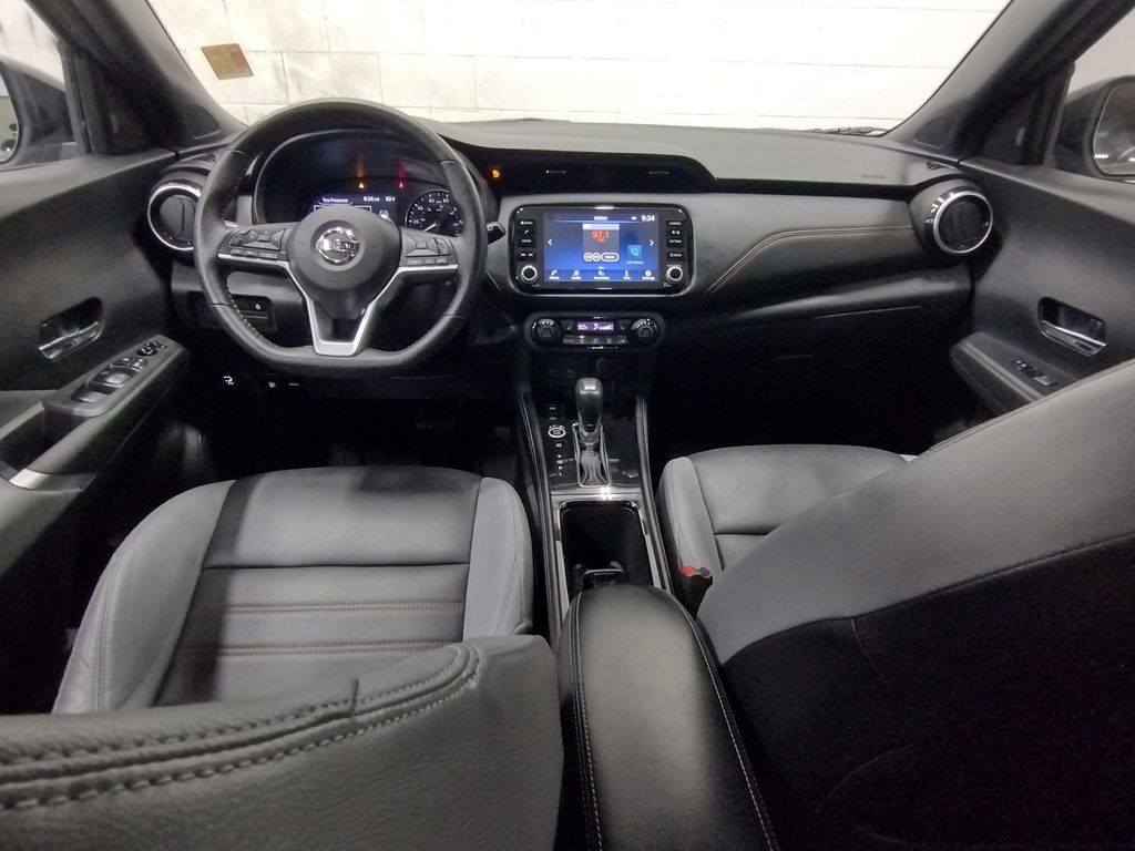 2021 Nissan Kicks SR photo 31