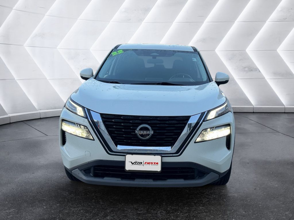 2022 Nissan Rogue Sport SV photo 2