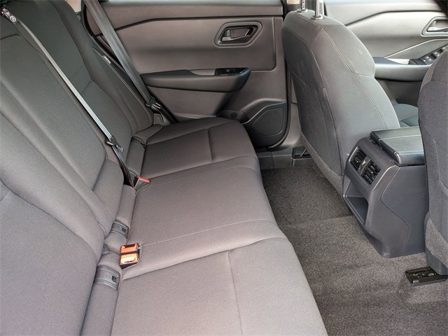 2025 Nissan Rogue S photo 22