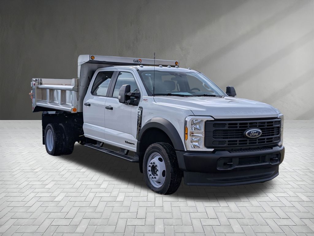 2025 Ford F-550 Super Duty Chassis Cab