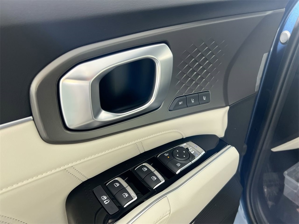 2025 Kia Sorento Hybrid SX Prestige photo 12
