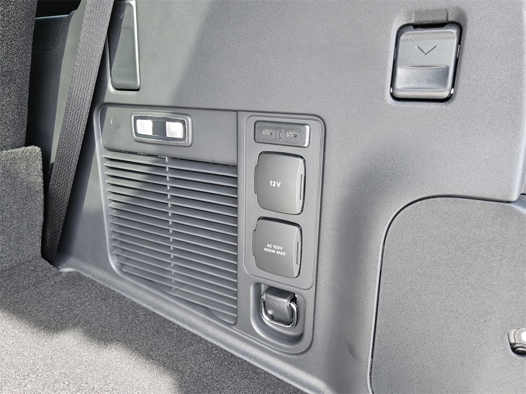2025 Ford Expedition King Ranch photo 28