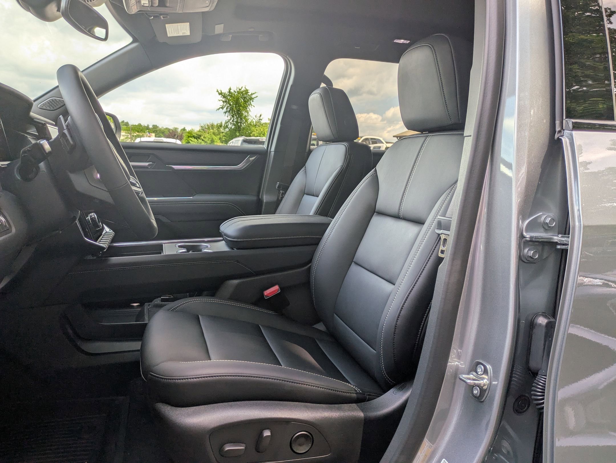 2025 Gmc Acadia Elevation photo 9