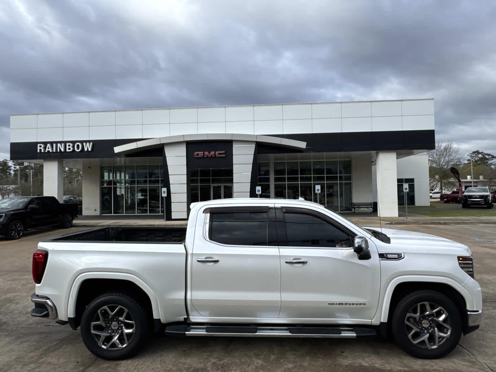 2022 GMC Sierra 1500 SLT's photo