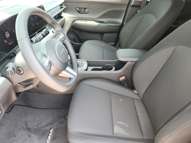 2026 Hyundai Kona SEL photo 4