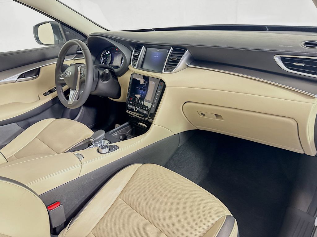 2022 Infiniti QX50 Luxe photo 31