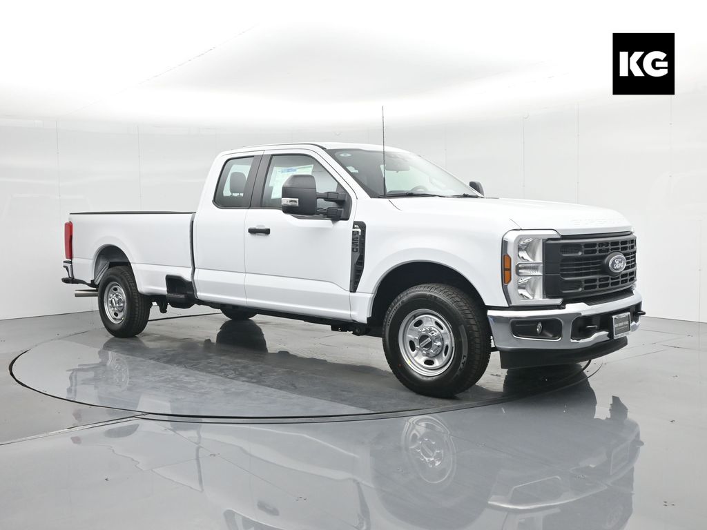 2026 Ford F-250 Super Duty XL's photo