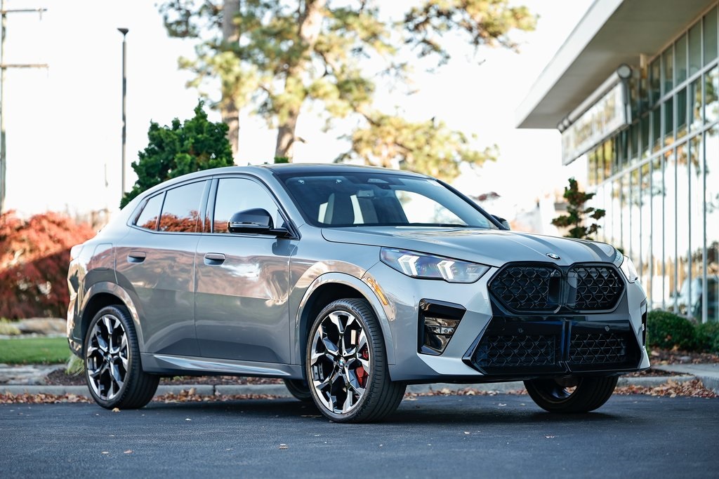 2025 BMW X2 28i's photo