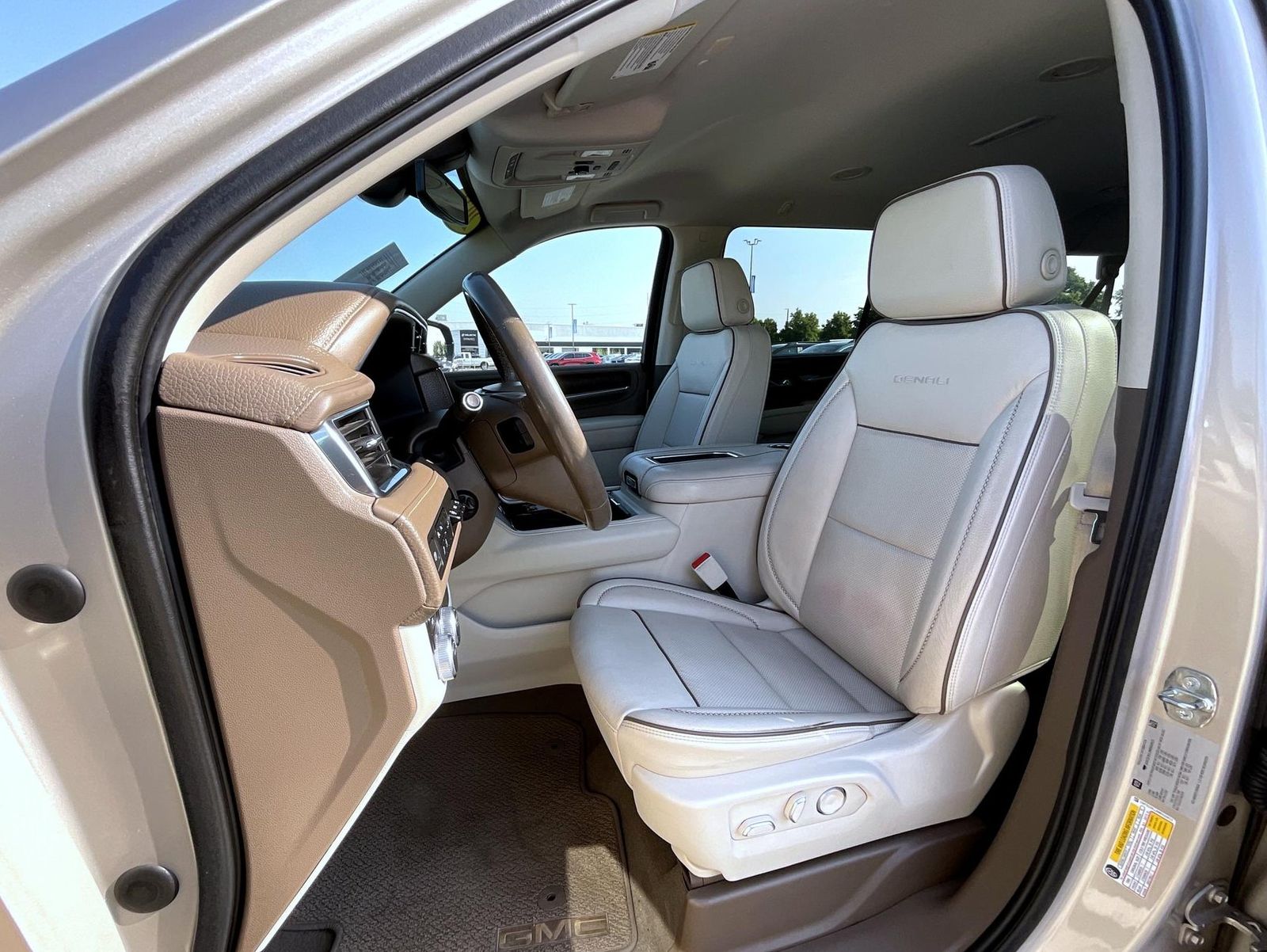 2021 Gmc Yukon XL Denali photo 8