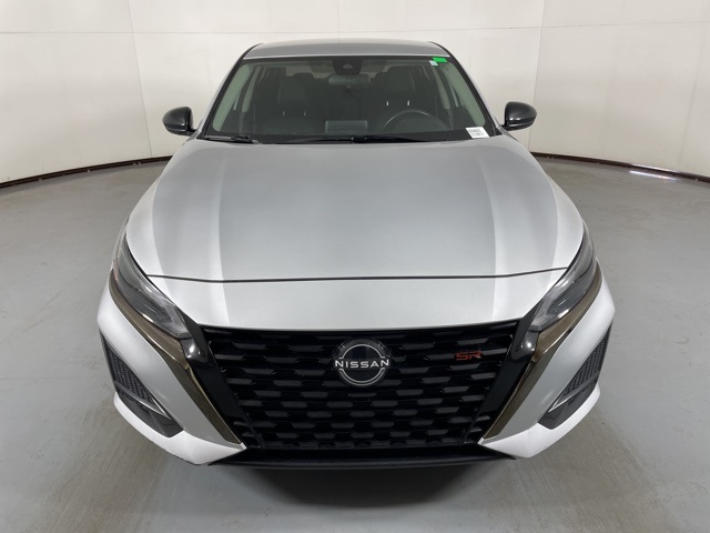 2023 Nissan Altima 2.5 SR photo 3