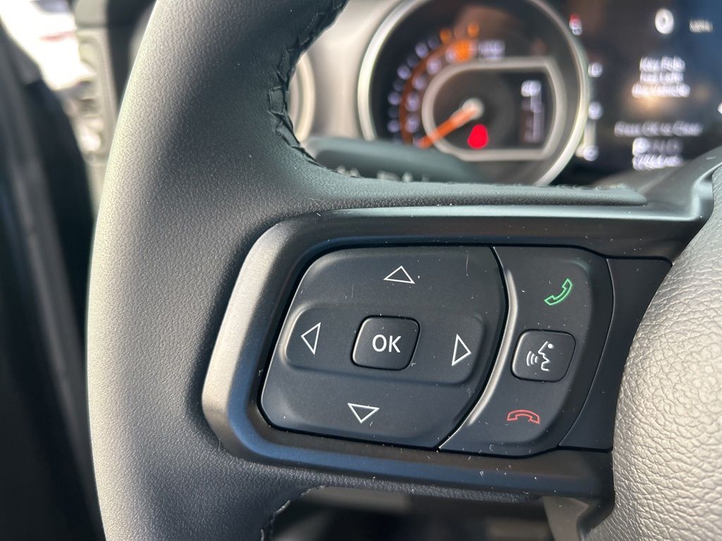 2023 Jeep Wrangler Willys photo 41