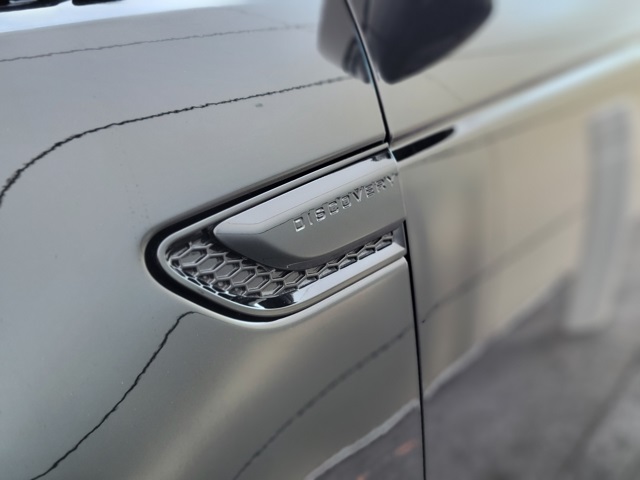 2024 Land Rover Discovery Sport S photo 35