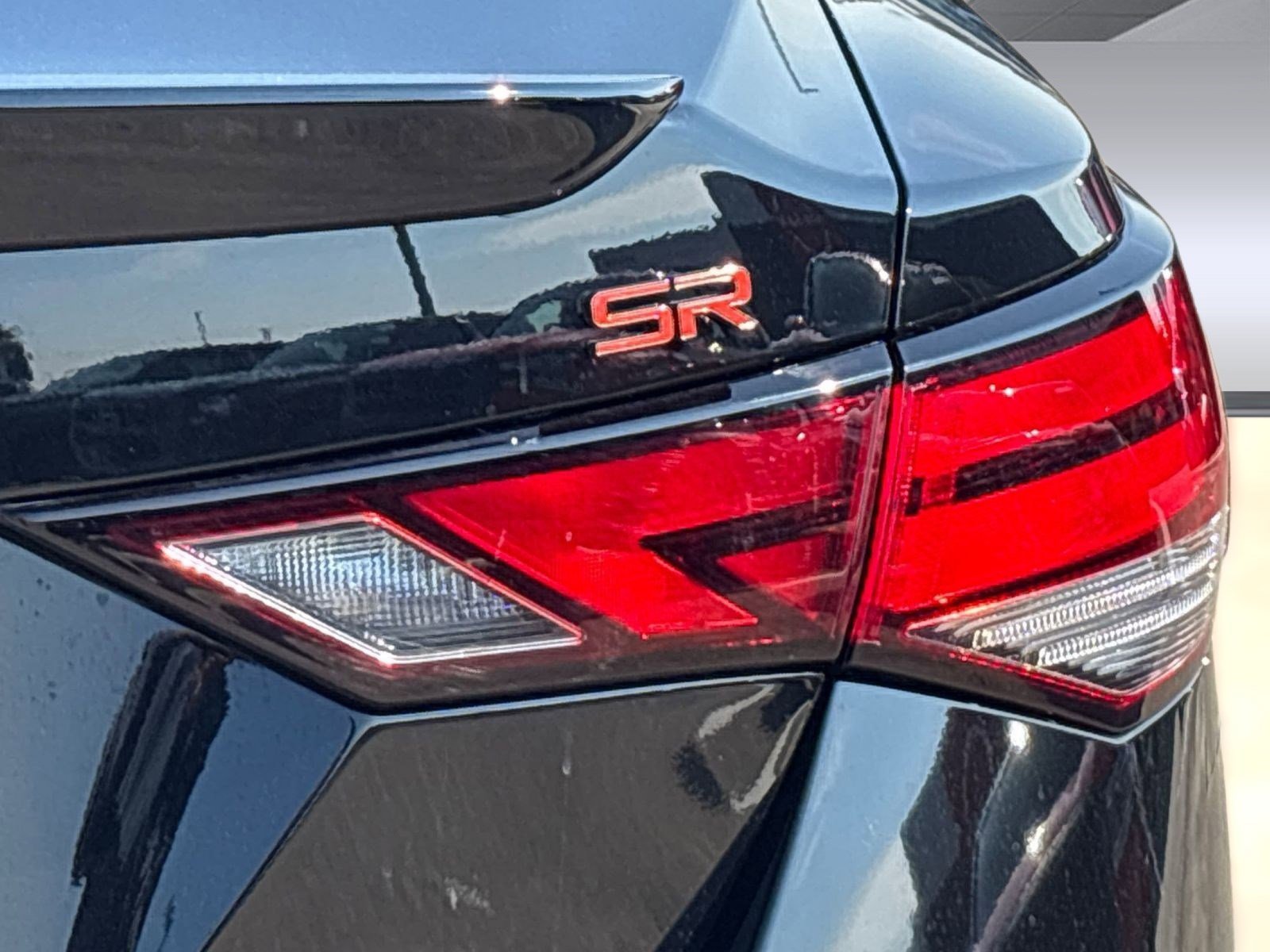 2025 Nissan Sentra SR photo 13