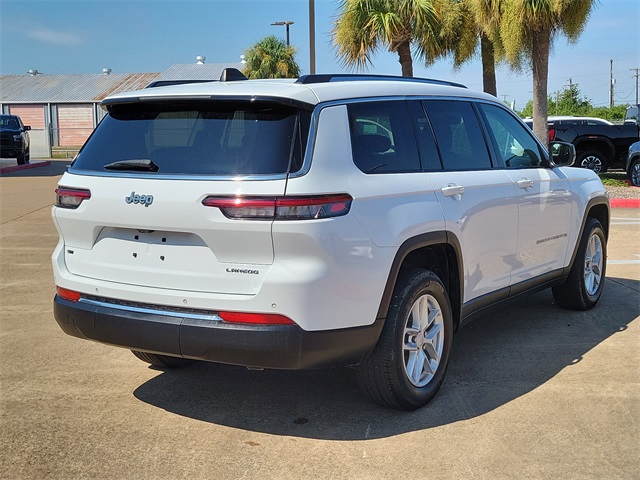 2023 Jeep Grand Cherokee Laredo photo 5
